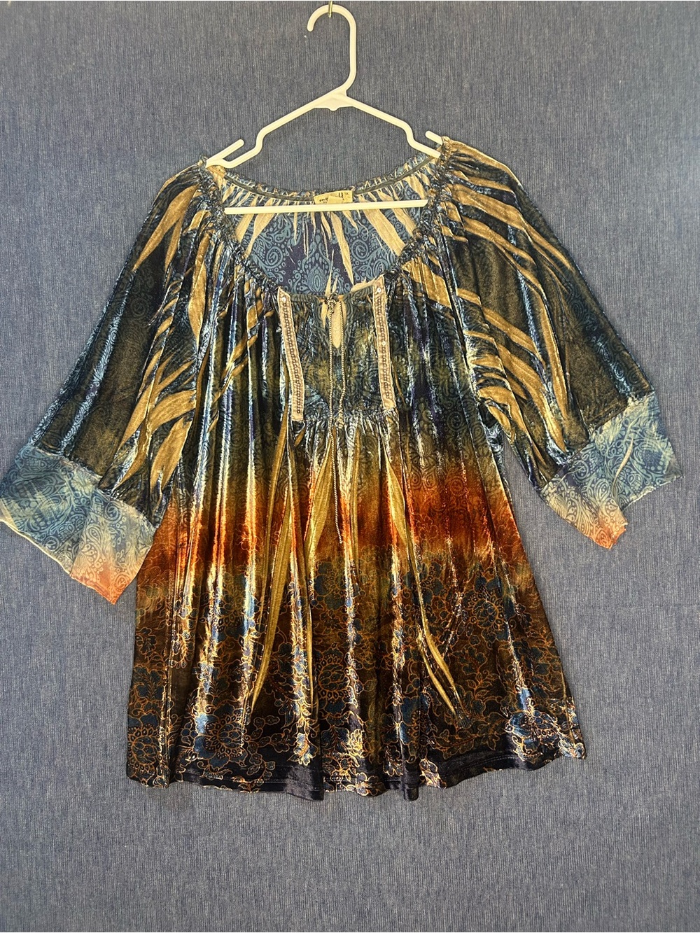 ONE WORLD Multicolor Velvet Boho Peasant Top in Gold and Navy